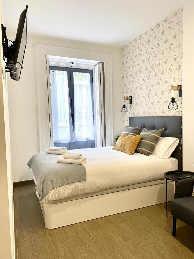 Apartamentos Fuencarral マドリード エクステリア 写真
