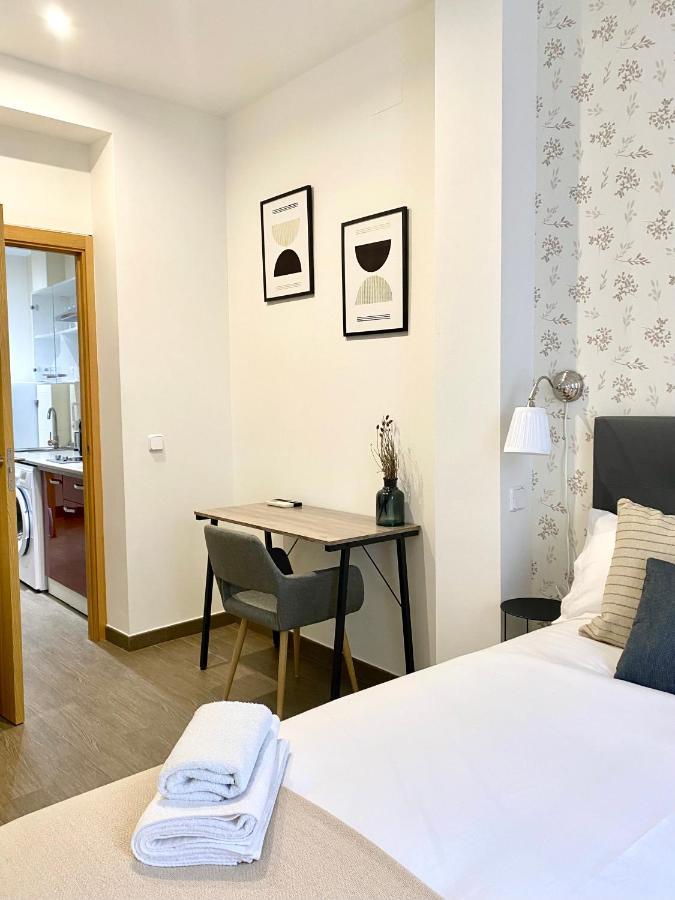 Apartamentos Fuencarral マドリード エクステリア 写真