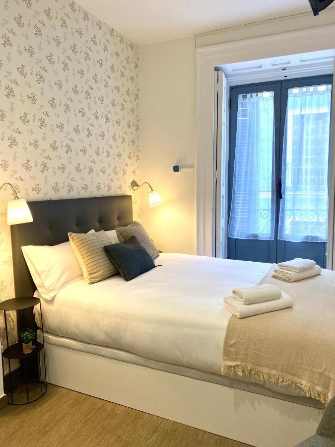 Apartamentos Fuencarral マドリード エクステリア 写真